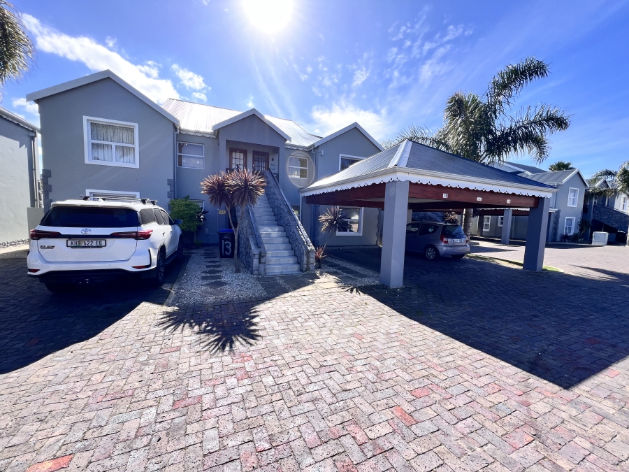 2 Bedroom Property for Sale in Marina Martinique Eastern Cape